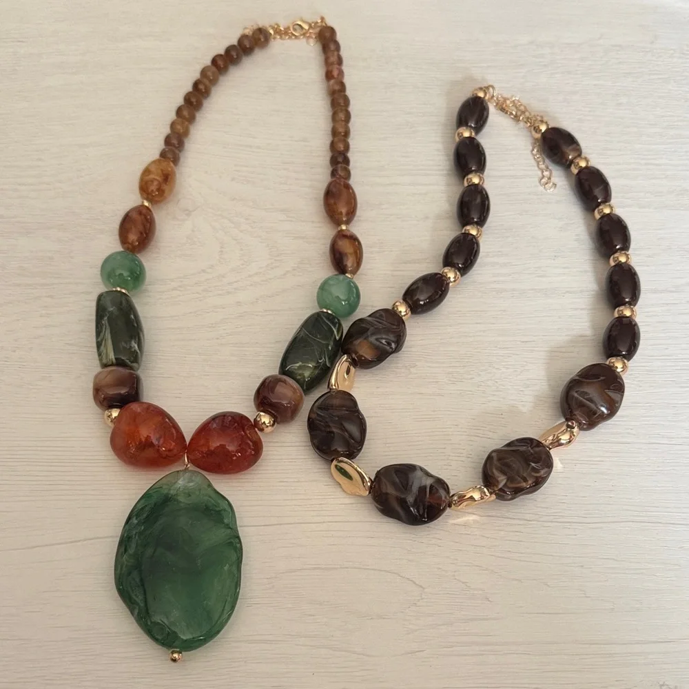 Chic Green and Brown Beaded Necklace - Picture 5 of 5